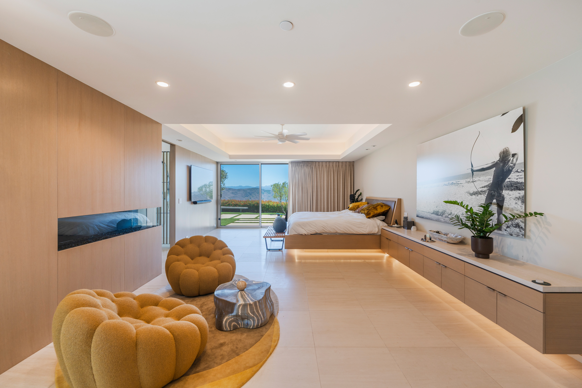 Primary suite