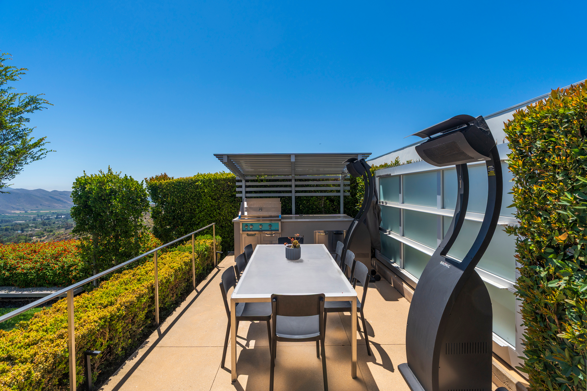 Outdoor lounge terrace